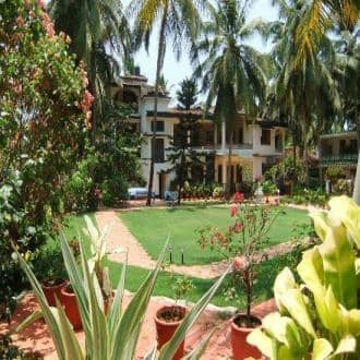 Stay In A Guesthouse In Candolim, Goa 4